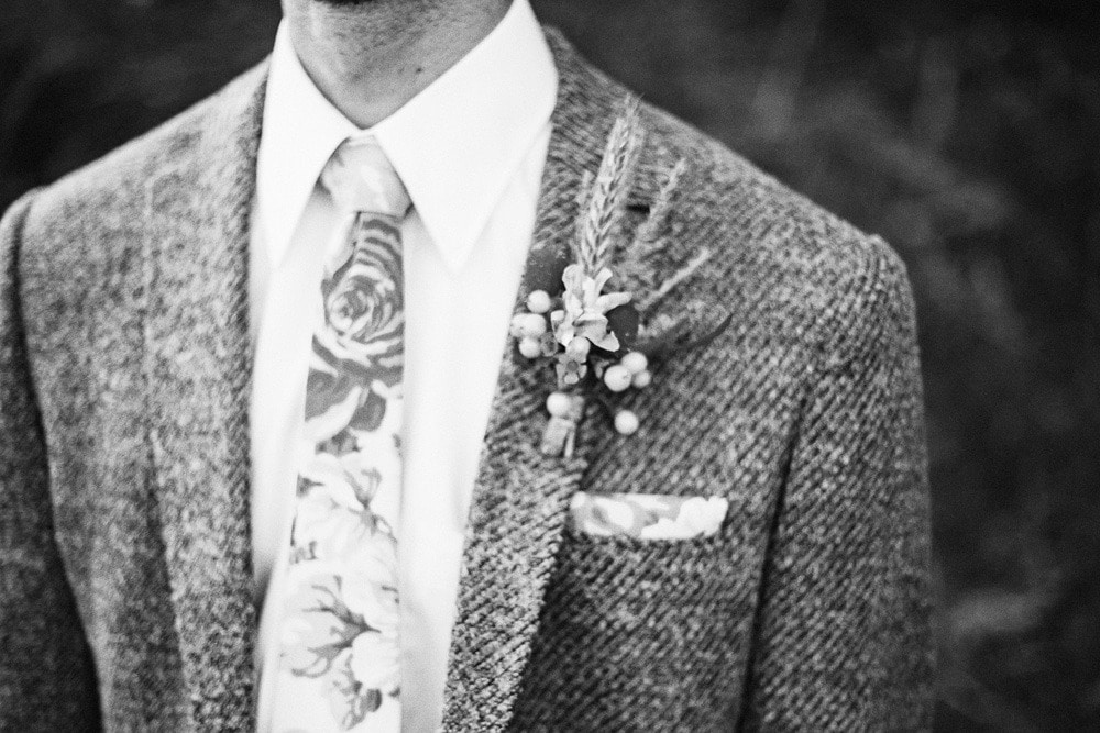 tie and flowers