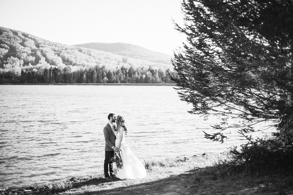 wedding couple by water